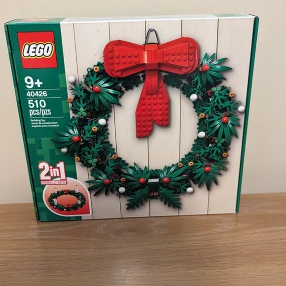 Lego 2 in 1 Christmas wreath brand New - Retired product - Picture 1 of 10